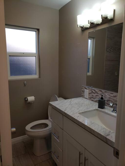 Bouganvilla 4-Bedroom, 2-Baths, Single Family House Thousand Oaks Esterno foto