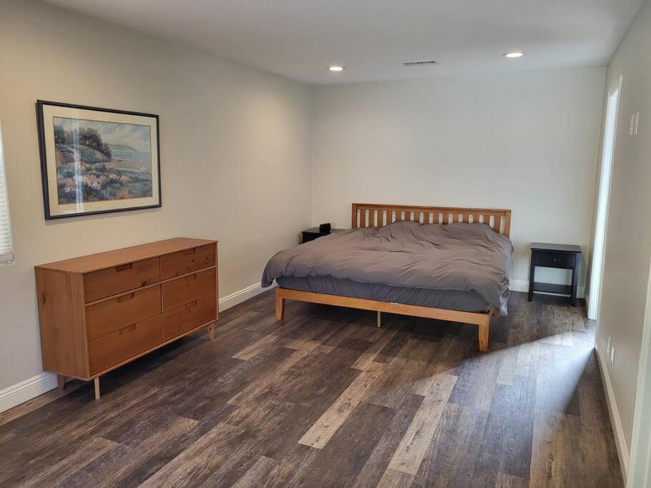 Bouganvilla 4-Bedroom, 2-Baths, Single Family House Thousand Oaks Esterno foto